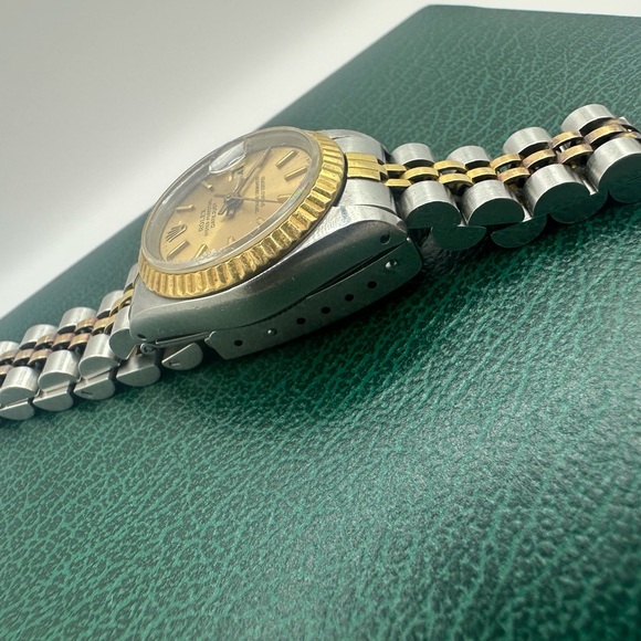 SOLD***Ladies Rolex Datejust***SOLD - Picture 3 of 11